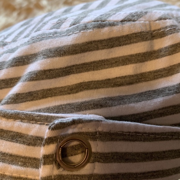 Stripe hat in gray and white in size small - Picture 2 of 2